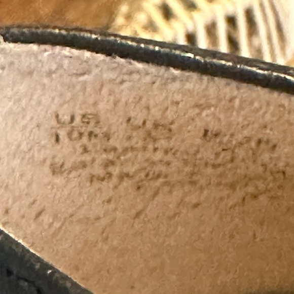 Naturalizer | “KARINA” Square Toe Block Heel Leather Pump - Picture 8 of 8